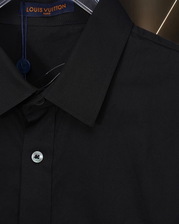 ブランドシャツ着用イメージ